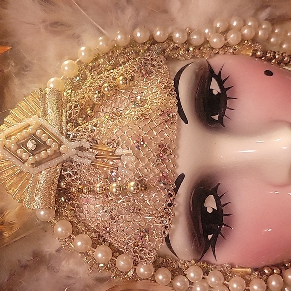 321 Collectible Mask - Picture 3 of 8